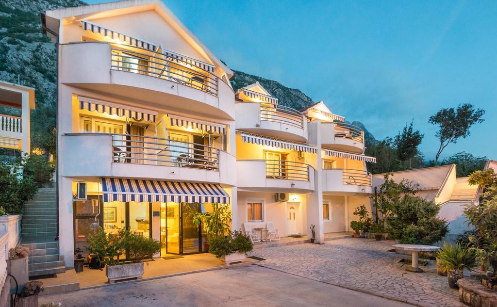 Apartments Ivardic โกตอร์ ภายนอก รูปภาพ