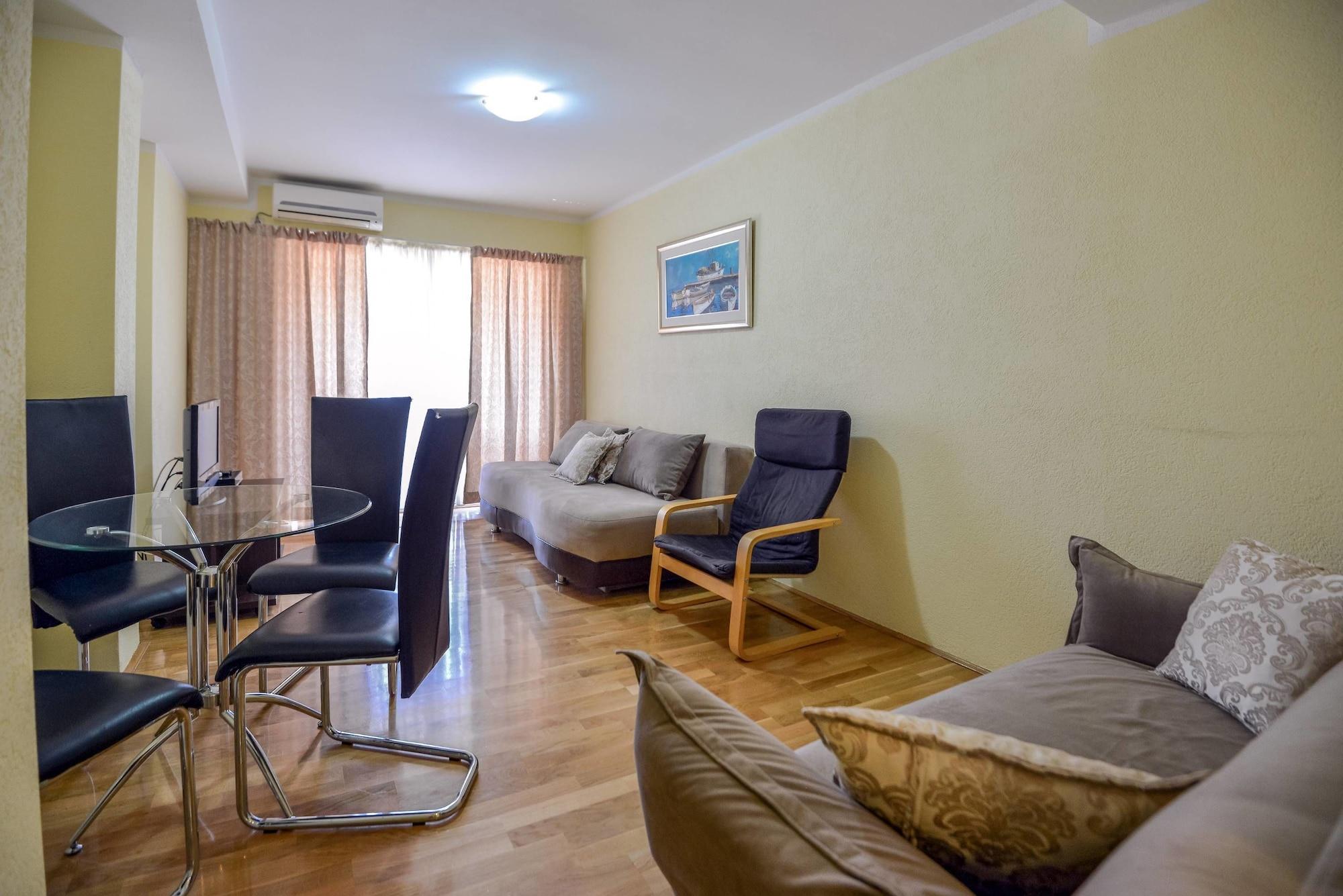 Apartments Ivardic โกตอร์ ภายนอก รูปภาพ
