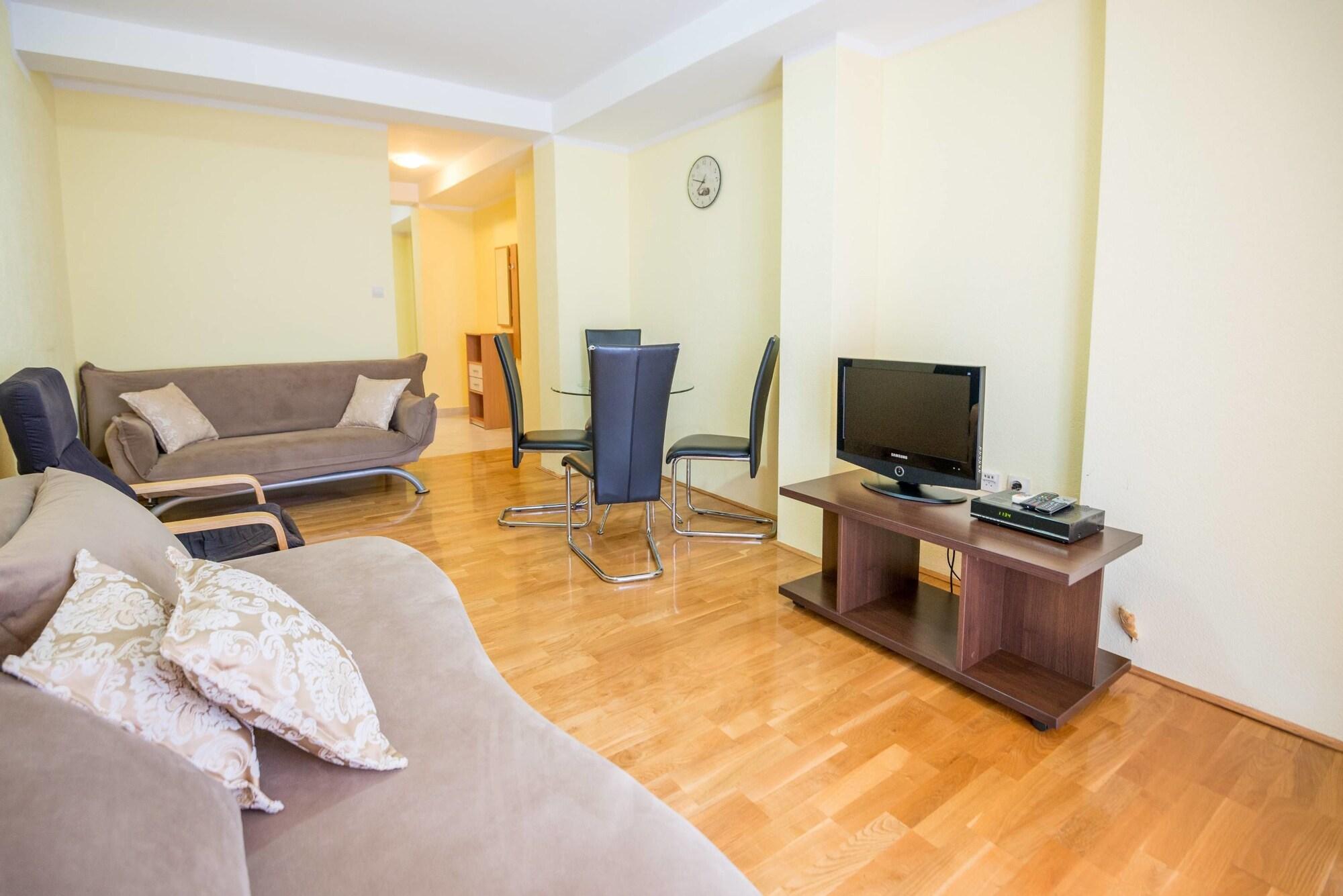 Apartments Ivardic โกตอร์ ภายนอก รูปภาพ