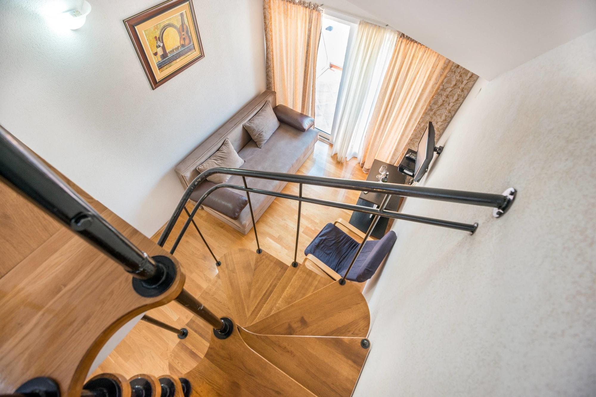 Apartments Ivardic โกตอร์ ภายนอก รูปภาพ