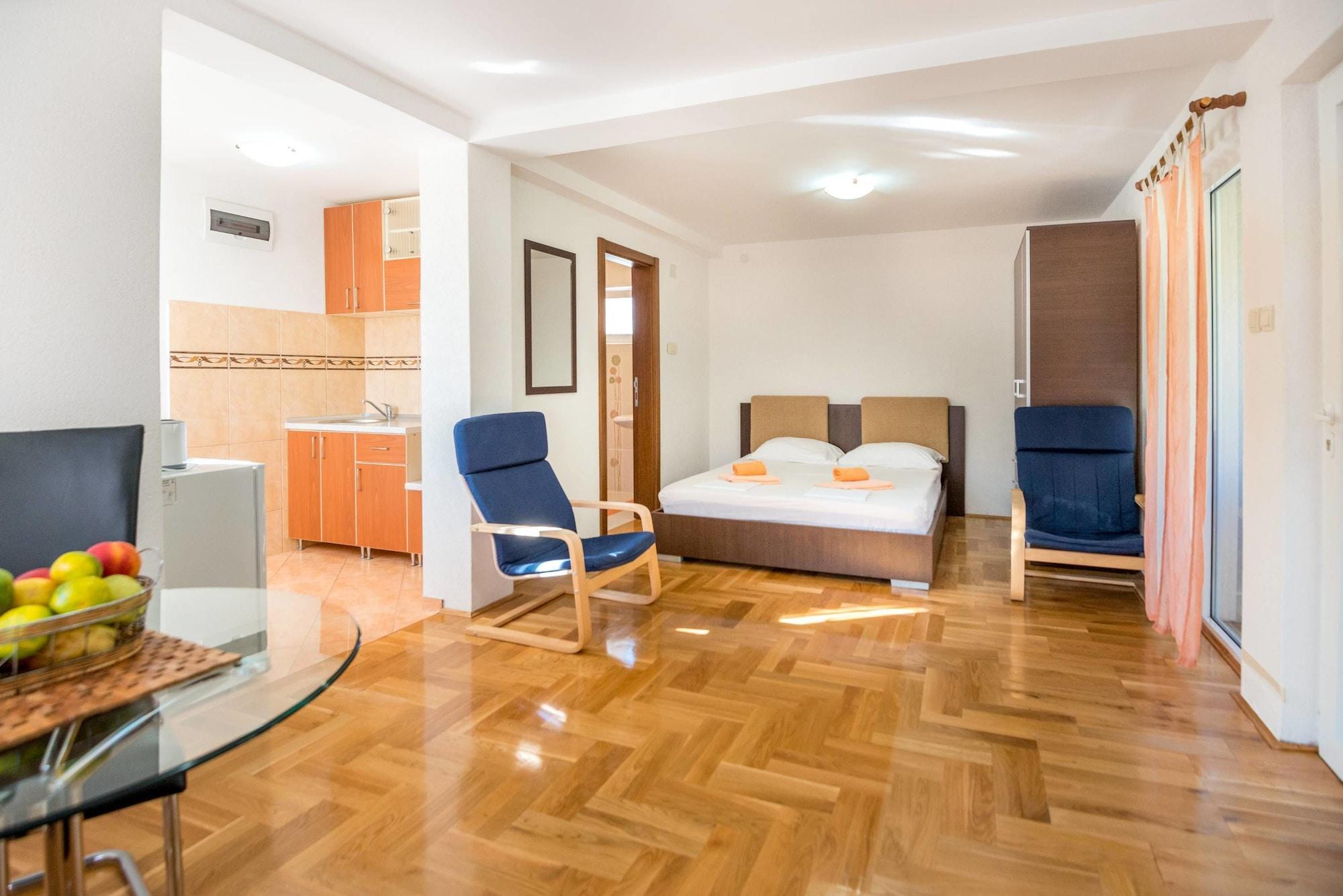 Apartments Ivardic โกตอร์ ภายนอก รูปภาพ