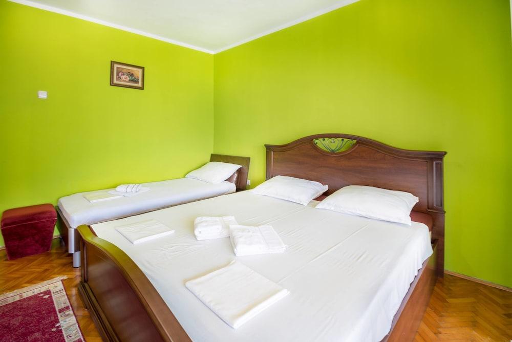 Apartments Ivardic โกตอร์ ภายนอก รูปภาพ